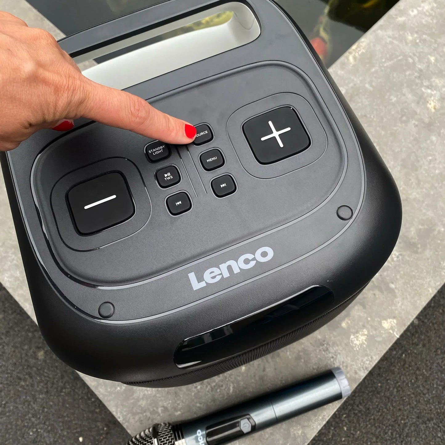 Lenco PA-100 - Party speaker with lights and wireless mic