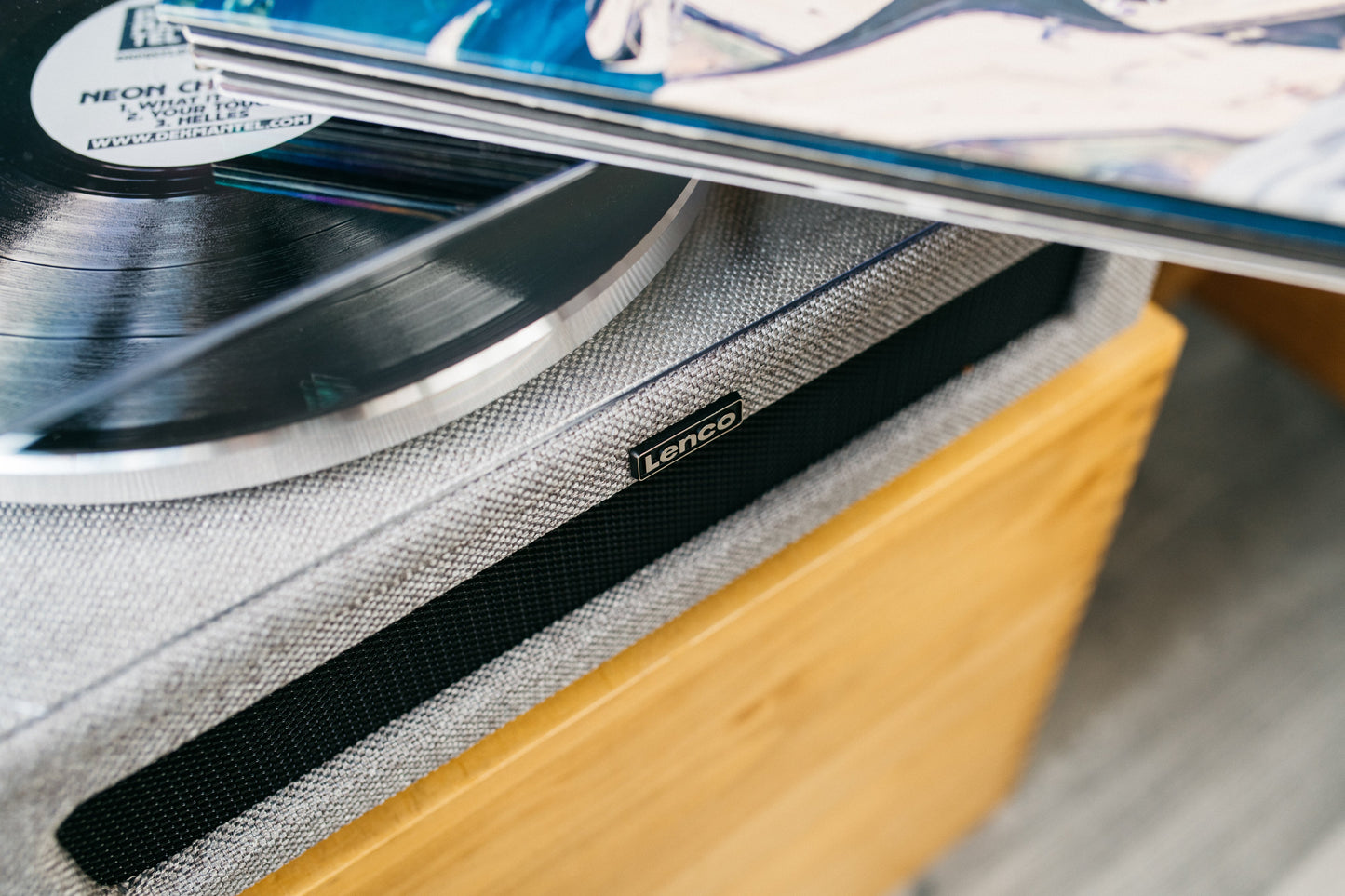 LENCO LS-440GY - Turntable with 4 built-in speakers - Fabric